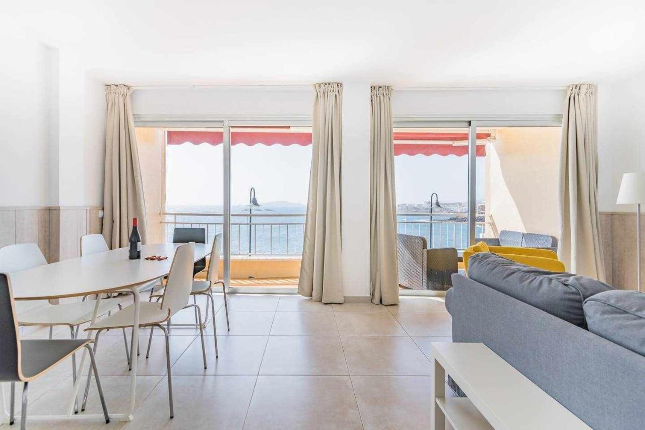 Piso En Primera Linea Con Vistas Directas Al Mar Melenara Exterior foto